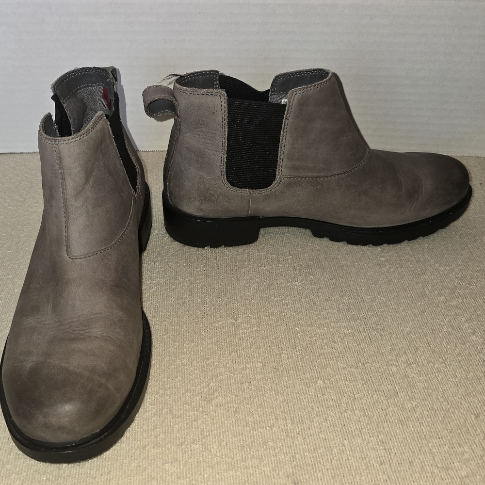 Sorel Emelie Chelsea Quarry Leather Boots size 8